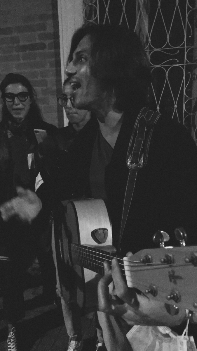 Serenata verticale.00_02_26_29.Still018_B&W-2